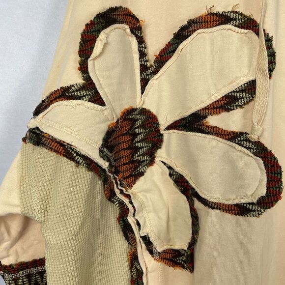 Easel Daisy Patch Mineral Washed Terry Hoodie Pullover Multicolor - Picture 3 of 4